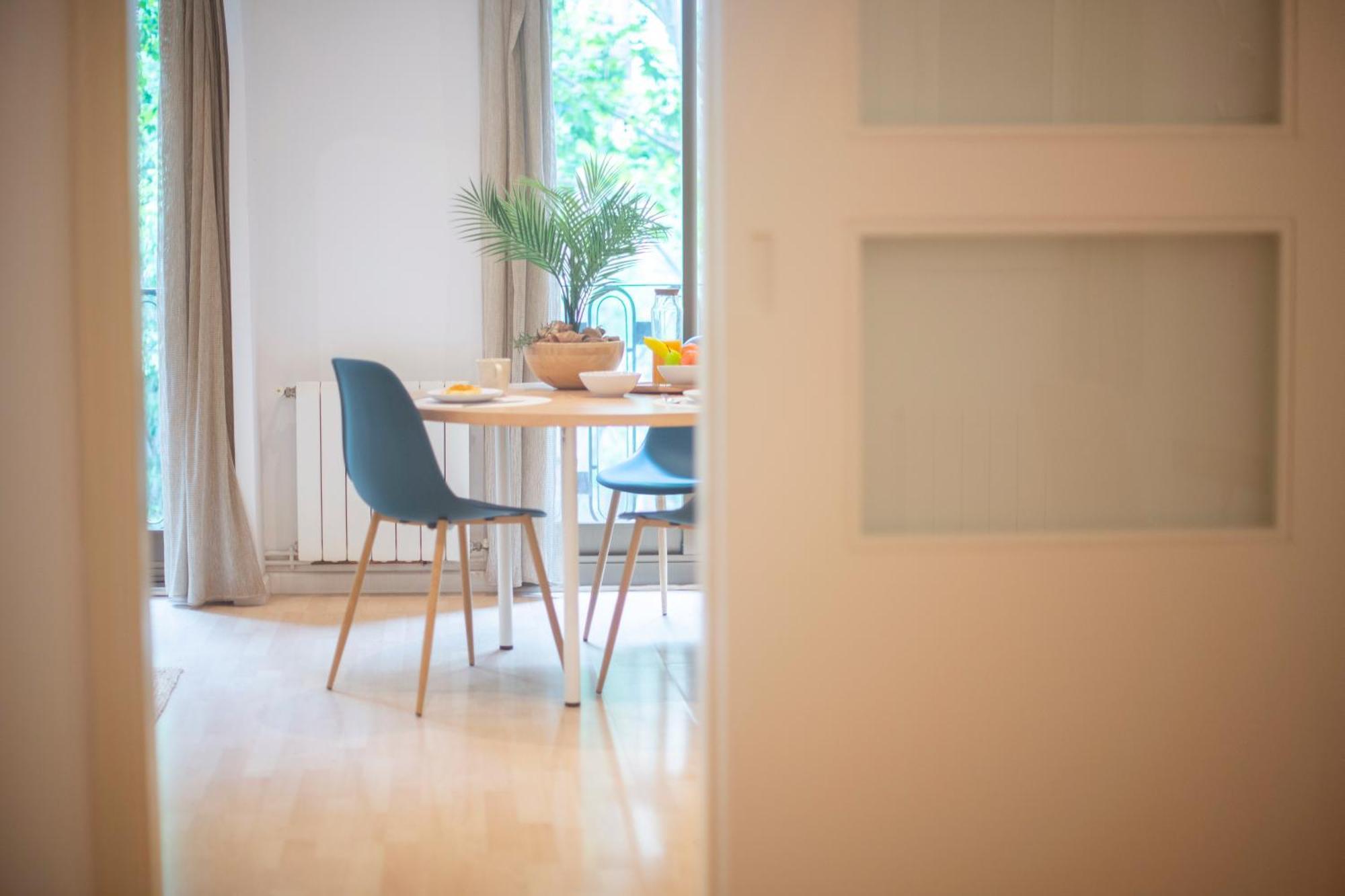 One Bedroom Apartment In Carrer Arago - Barcelona — Photos 3